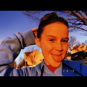 Meet your Posher, Caroline